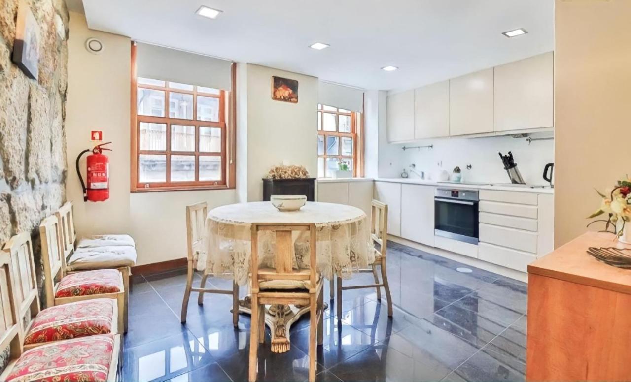 Apartamento 2 Quartos E 2 Casas De Banho Apartment Porto Luaran gambar